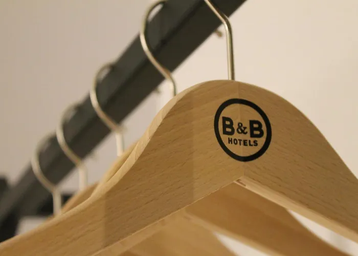 B&B Hotel Chartres Le Coudray